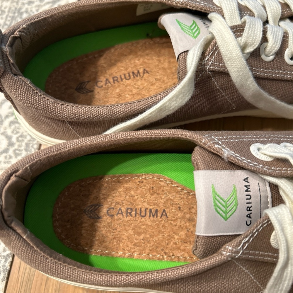 Cariuma OCA low Burnt Sand canvas Sneakers 8.5 - Picture 2 of 10